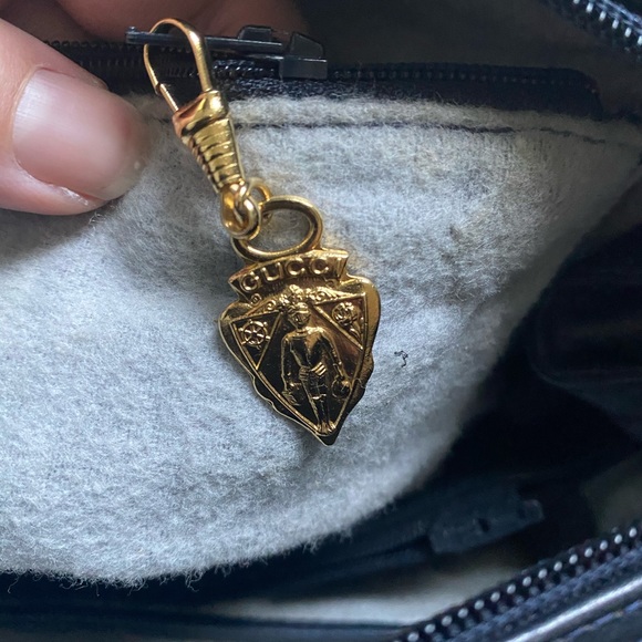 Authentic 80’s Vintage GUCCI Micro GG Bag in Navy - Picture 9 of 16